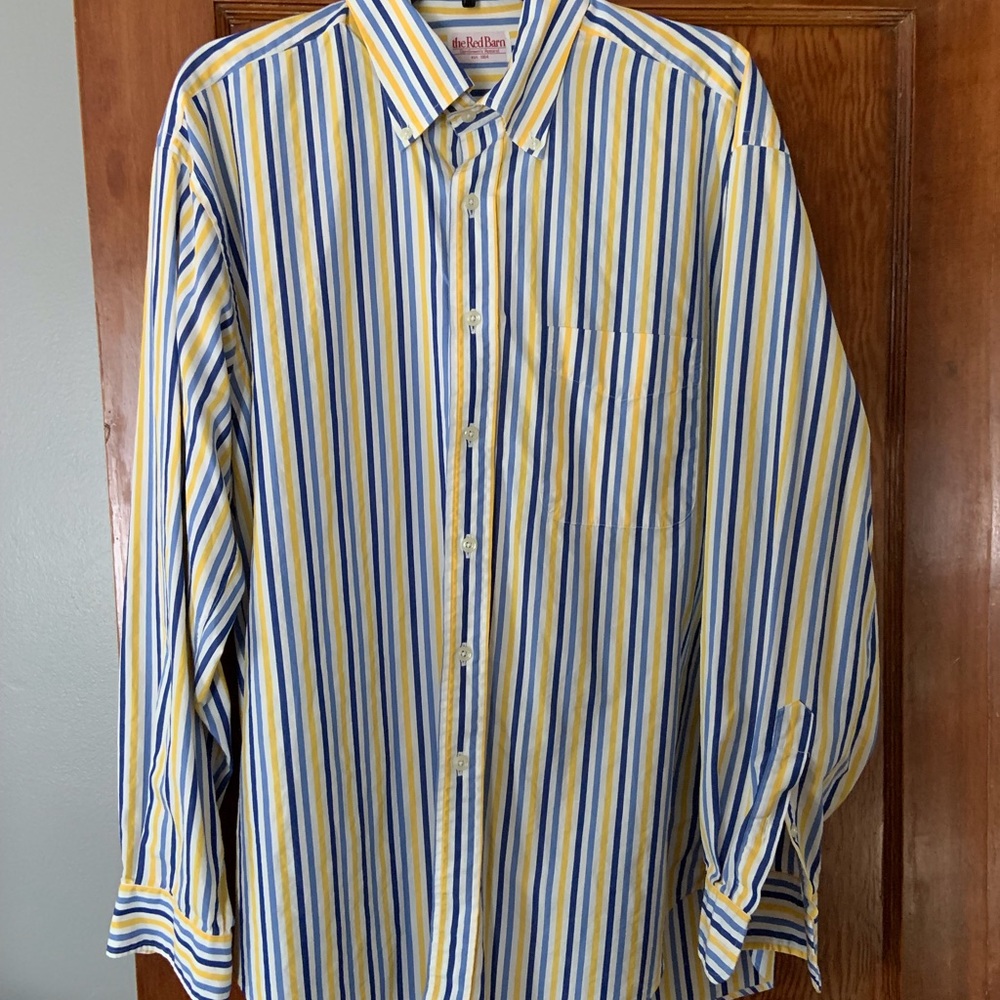 🦩Men’s striped dress shirt size large